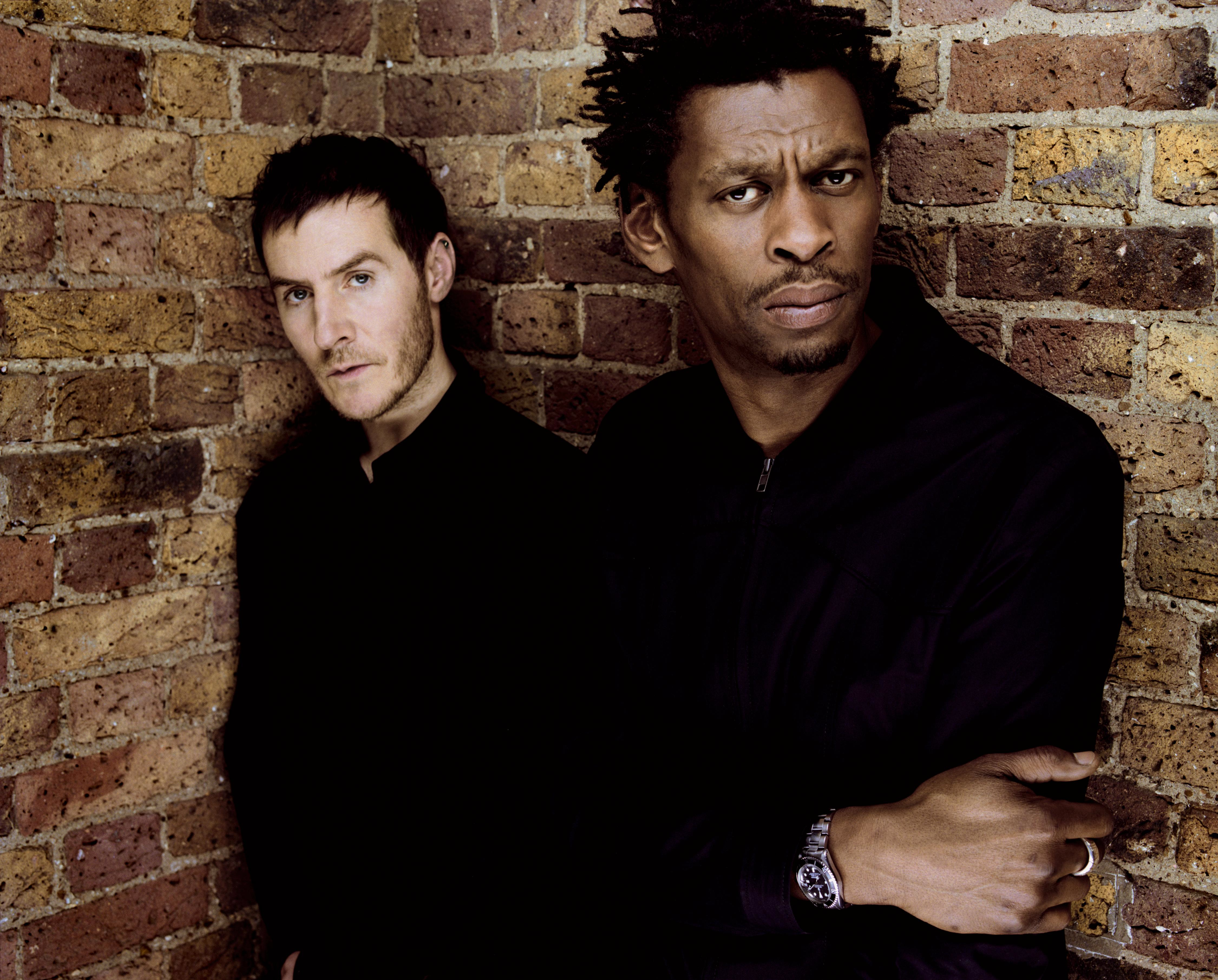 Massive attack все идет по плану